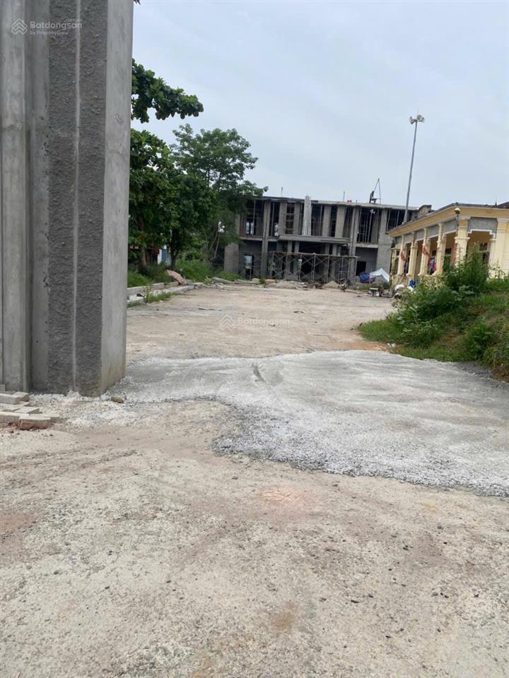 Bán lô đất cổng chợ hưng đạo hà nội diện tích 78 mét vuông sổ đỏ chính chủ, đường 15 m view hồ.
