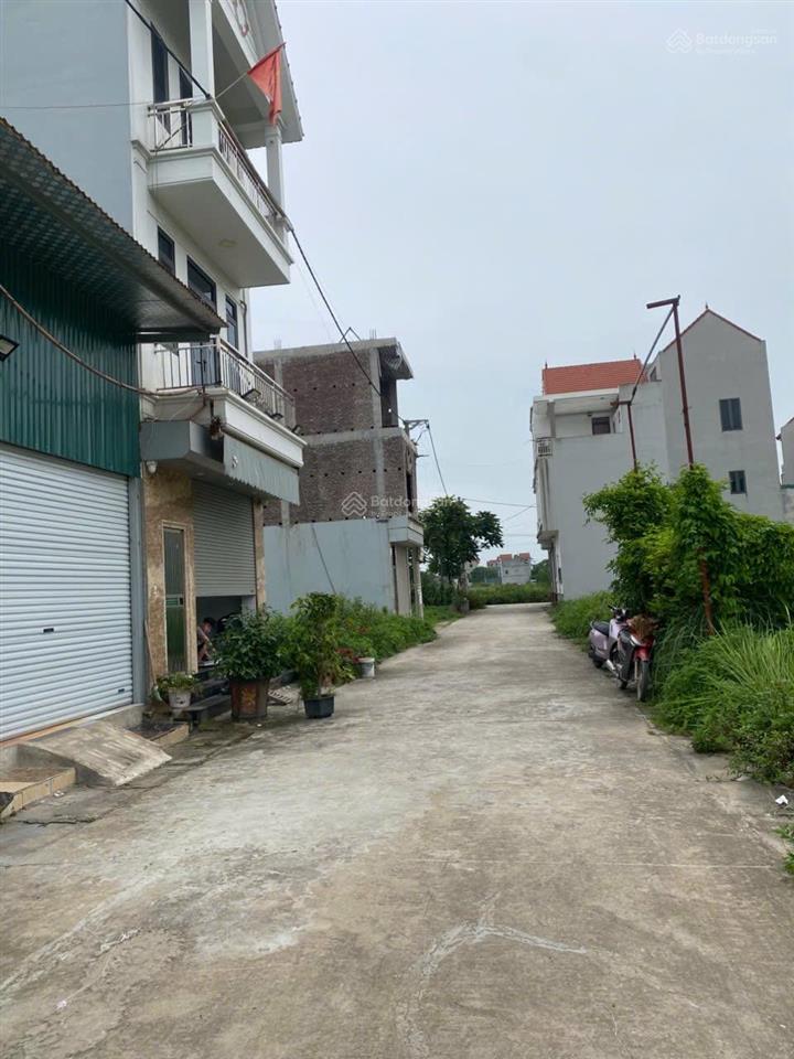 Bán lô đất cổng chợ hưng đạo hà nội diện tích 78 mét vuông sổ đỏ chính chủ, đường 15 m view hồ.