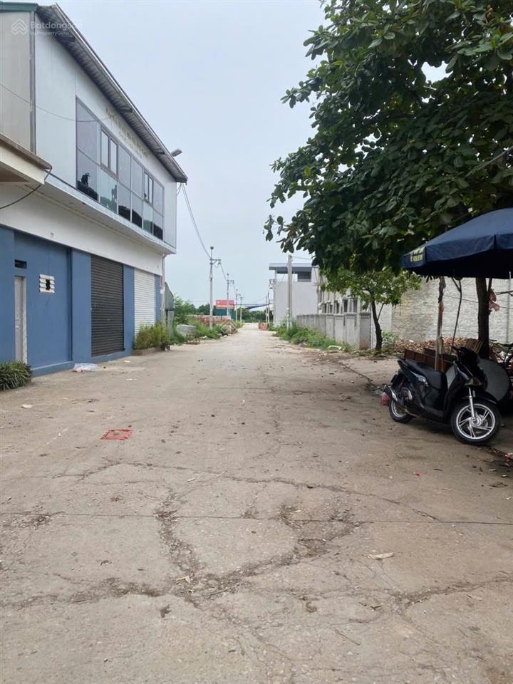 Bán lô đất cổng chợ hưng đạo tân phú hà nội 78m2 mặt tiền 5 m đường trước nhà 18 m sổ đỏ vĩnh viễn.