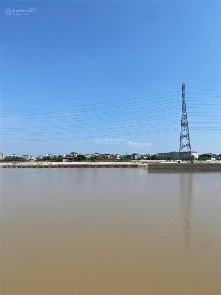 Chính chủ bán lô đất 65m2 mặt tiền 4,5 m hướng đông nam view hồ điều hòa bên cạnh đường vành đai 4