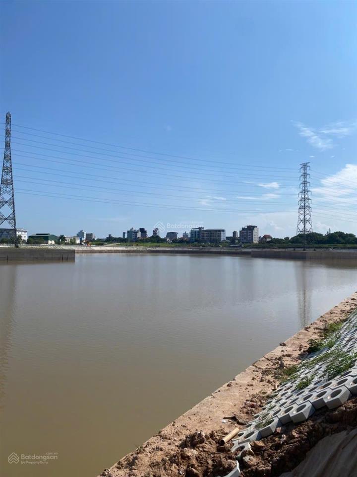 Chính chủ bán lô đất 65m2 mặt tiền 4,5 m hướng đông nam view hồ điều hòa bên cạnh đường vành đai 4