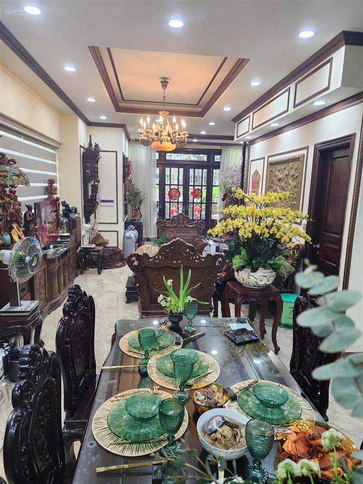 Chính chủ gửi bán btsl hoàn thiện siêu đẹp lõi trung tâm vinhomes thăng long