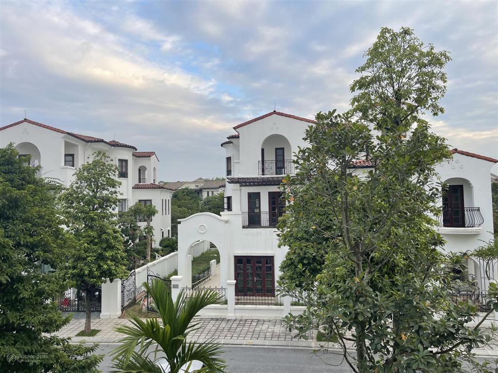 Cần bán bt góc dãy bên trong của hồ, trục chính an vượng, giá đầu tư tại vista lago