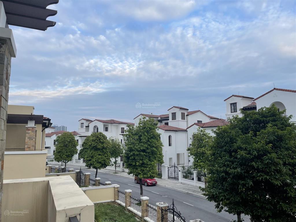 Cần bán bt góc dãy bên trong của hồ, trục chính an vượng, giá đầu tư tại vista lago