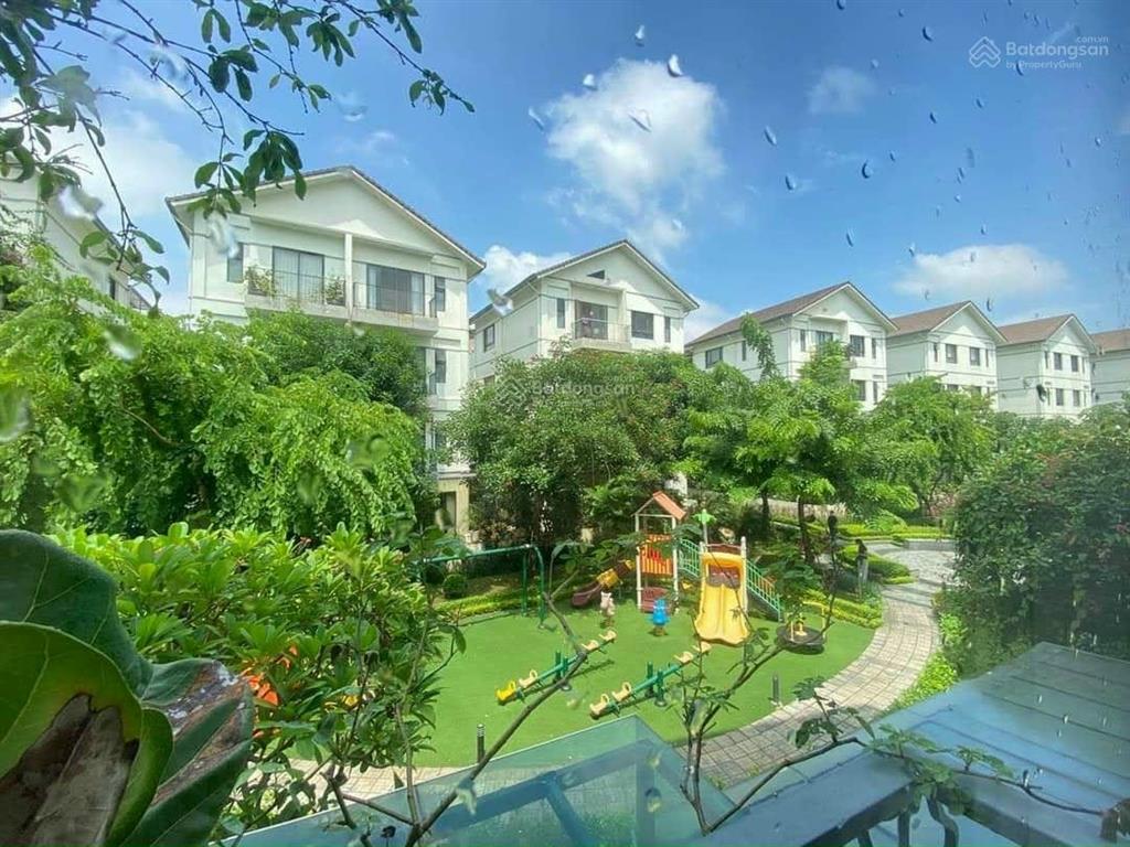 Chính chủ gửi bán bt đơn lập gần hồ, giá đầu tư tại vinhomes thăng long