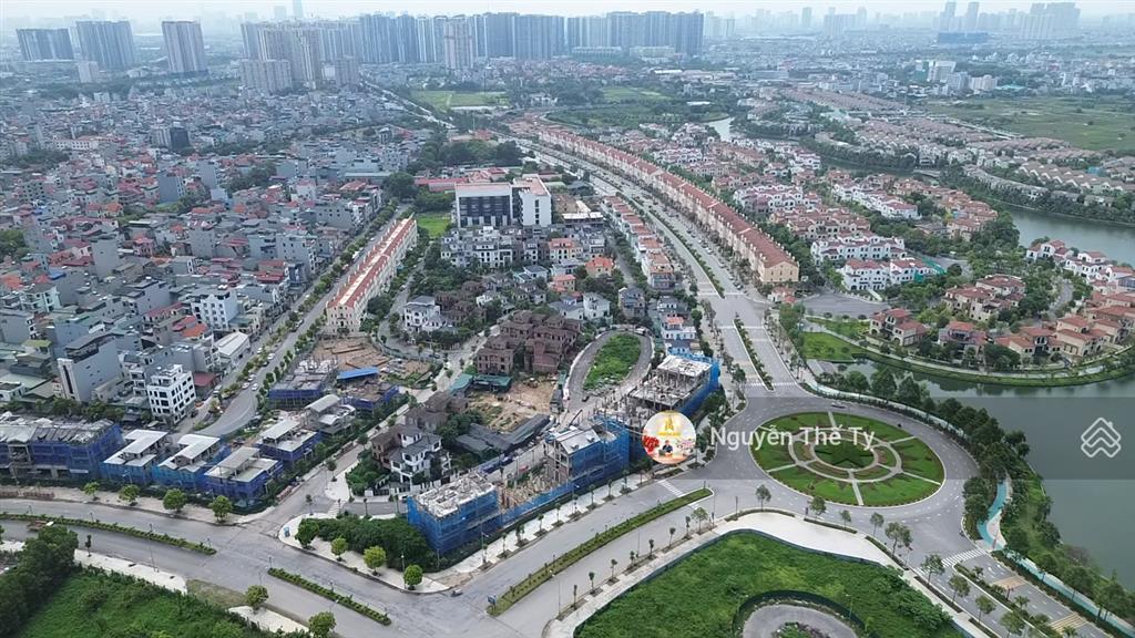 Bán nhanh btsl 310 m² dãy tt8  2 mặt thoáng đường đôi 35m  giá nhanh 1** tr/m2