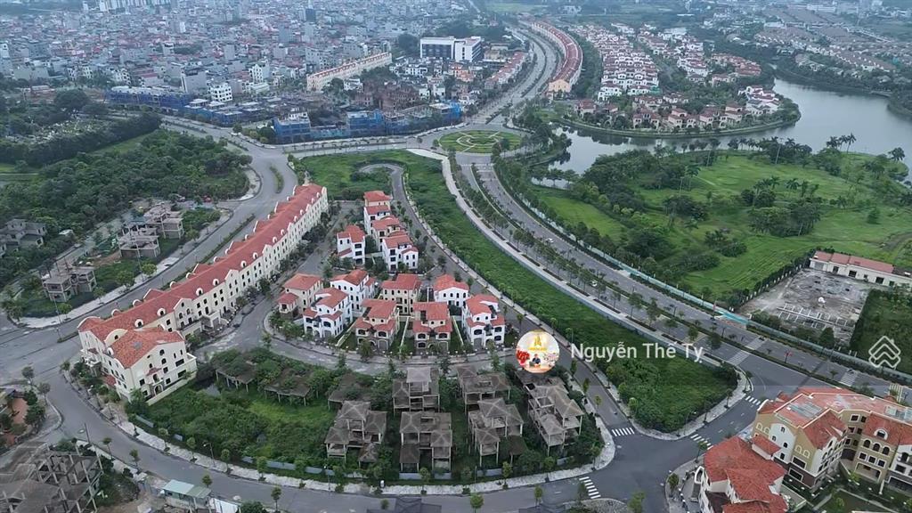 Bán nhanh btsl 310 m² dãy tt8  2 mặt thoáng đường đôi 35m  giá nhanh 1** tr/m2