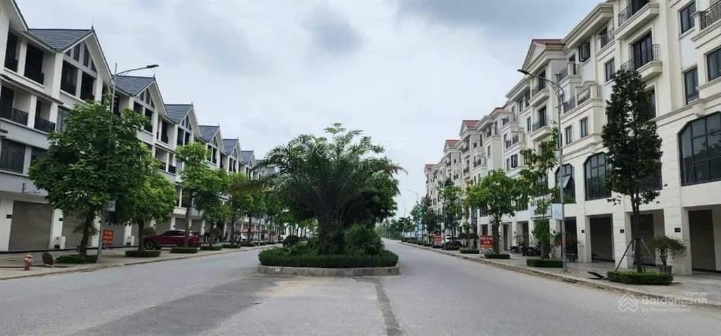 Bán căn shophouse nhà phố, đường 33m khu đô thị hinode