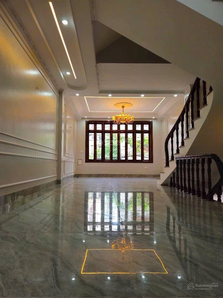 Chính chủ bán nhà 5 tầng khu phân lô cạnh đường 3,5 và quốc lộ 32 lai xá, hoài đức