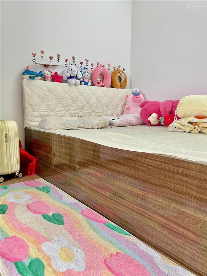 Bán căn hộ chung cư 2pn, 1wc, giá 3,75 tỷ, 58m2 tại phường gia thụy, quận long biên, hà nội