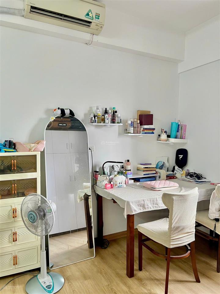 Bán căn hộ chung cư 2pn, 1wc, giá 3,75 tỷ, 58m2 tại phường gia thụy, quận long biên, hà nội