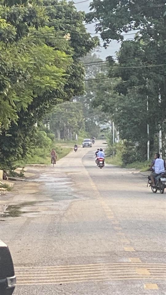 Bán đất tại mặt đường bãi dài, 66 triệu / m2, 150 m2, pháp lý đầy đủ