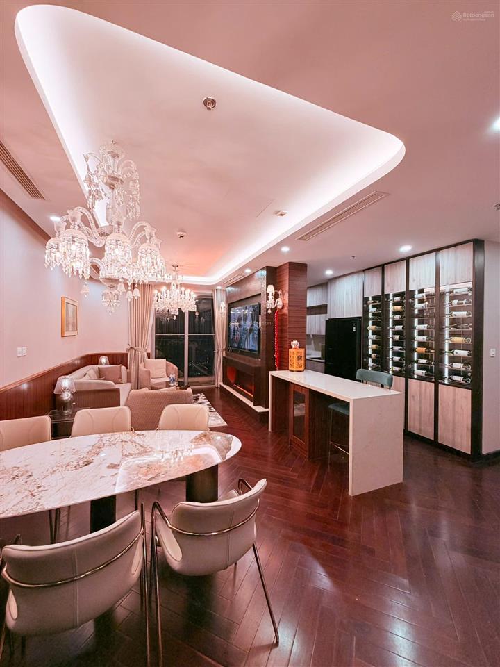 Bán căn 4pn 136m2 hàng hiếm tại trung tâm toà park times city giá 17,8 tỷ  0963 811 ***