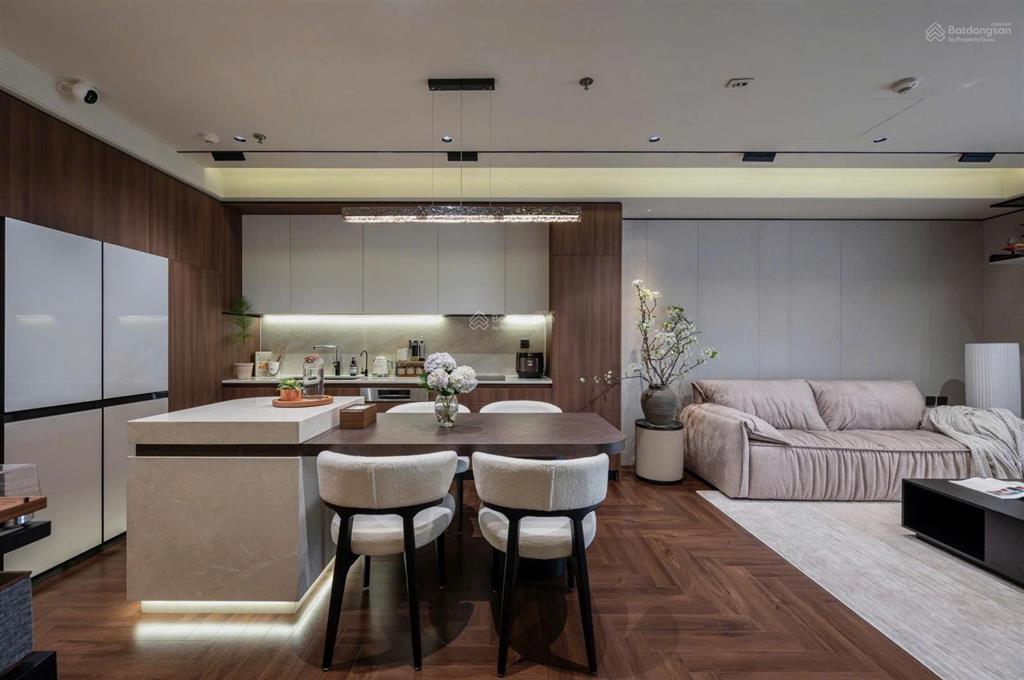Chính chủ cần bán nhanh căn hộ 2n 2vs 75m tại times city. thuộc tòa nhiều tiện tích nhất times city