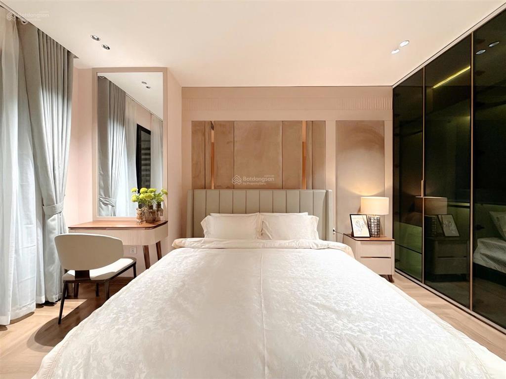 Cần bán nhanh căn hộ góc 3pn, 2wc, 100m2 park 9 park premium times city, giá 13 tỷ vnd