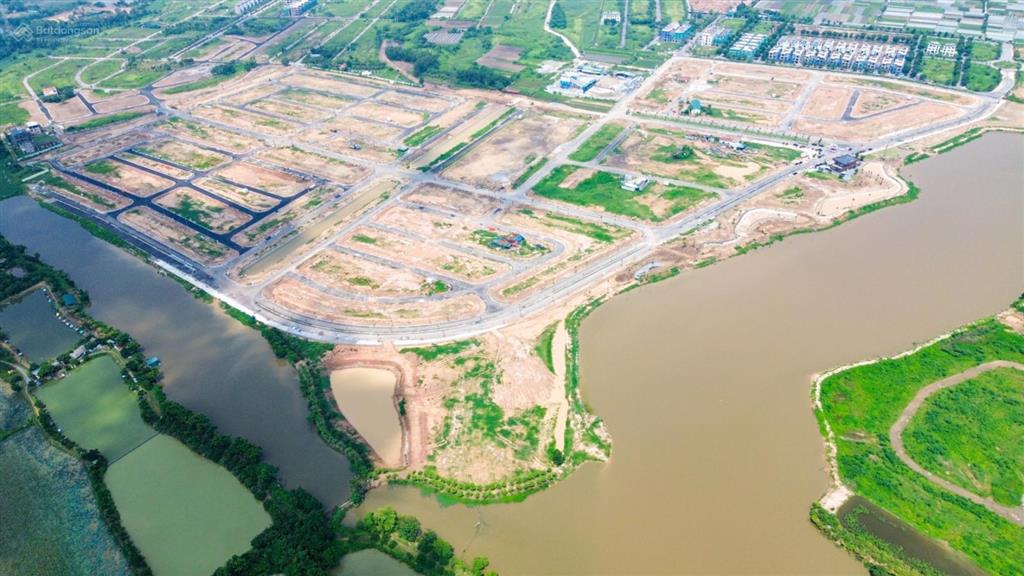 Bán biệt thự đơn lập 243m2, mặt tiền 10m, view vườn hoa bạch ngọc, hướng đông nam, đường rộng 11m