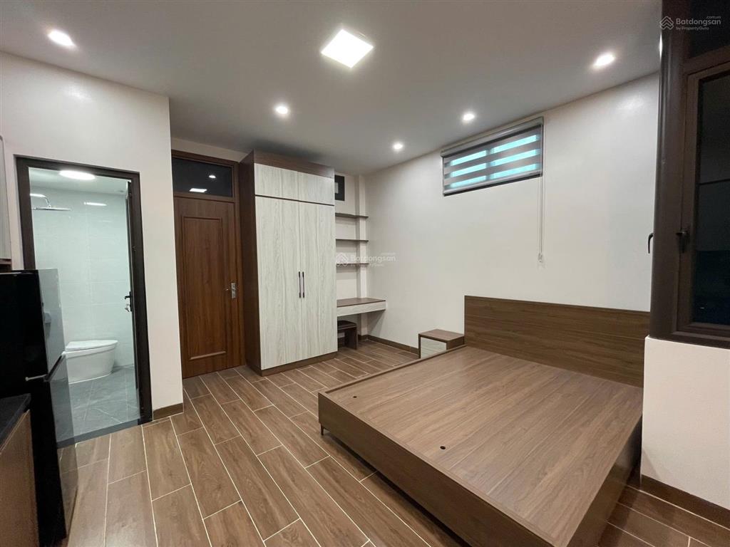 Cho thuê căn hộ mini 20m2, full đồ nội thất ngay phố cổ ngọc lâm, giá 4tr/th. cách cầu cd 1km