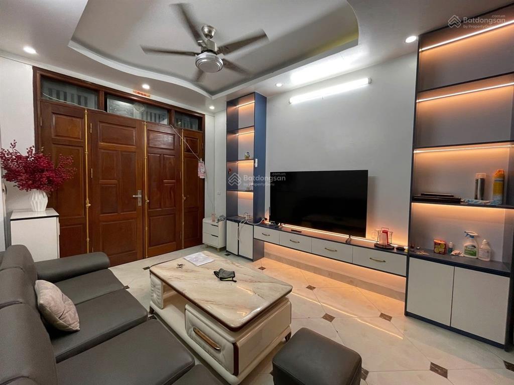 Hàng hiếm định công thương 30m x 5 tầng, 3 ngủ, 4 wc giá 7 tỷ 75  mr phát 0982 612 ***