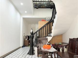 Tuyệt phẩm định công thượng nhà dân tự xây tâm huyết ô chờ thang máy không gian sang trọng