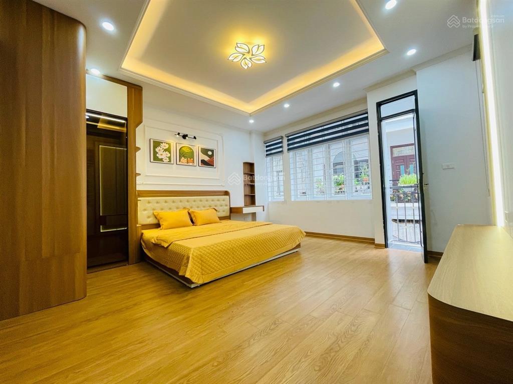 Bán nhà lô góc ô tô đỗ cửa bùi xương trạch, thanh xuân 40m x 5 tầng mặt tiền 4.8m, giá 10.5 tỷ
