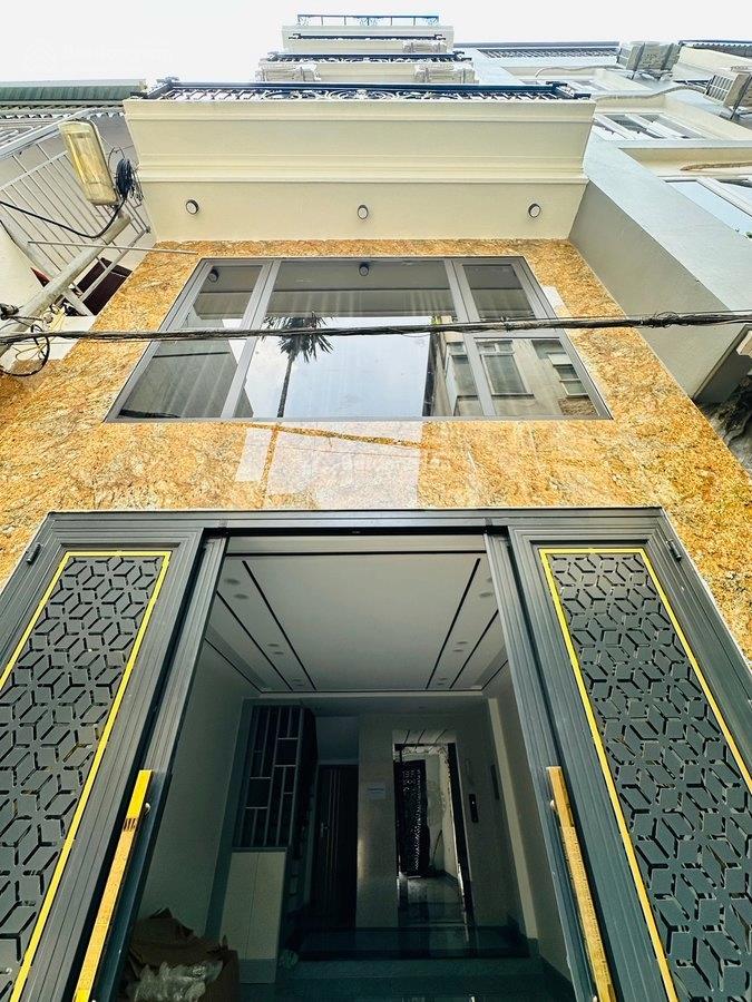 Siêu phẩm định công  thanh xuân  thang máy  ô tô đỗ cửa  ngõ thông  chỉ nhỉnh 9 tỷ