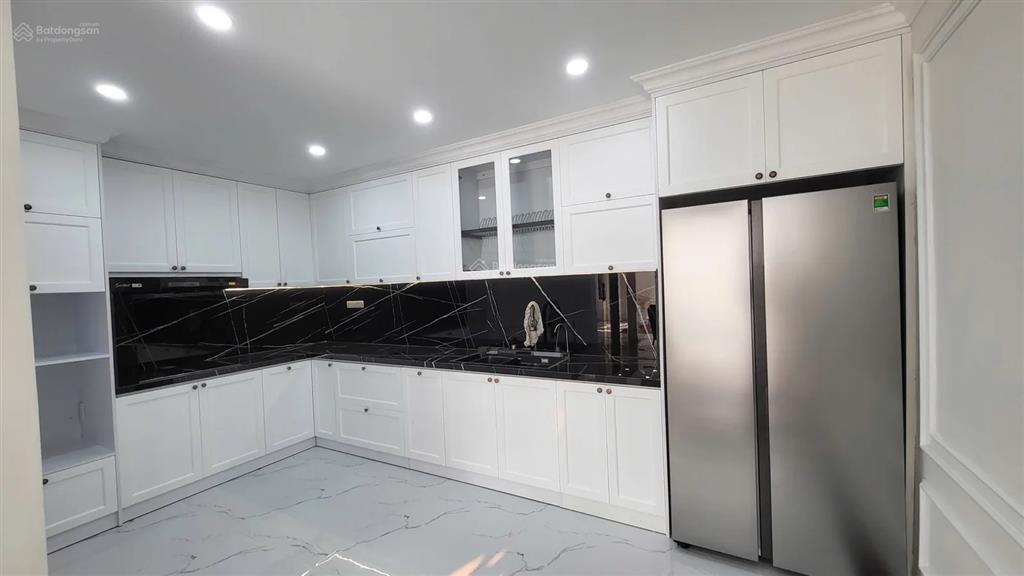 Siêu phẩm tô vĩnh diện vương thừa vũ  thanh xuân  ô tô ngủ trong nhà thang máy  0982 612 ***