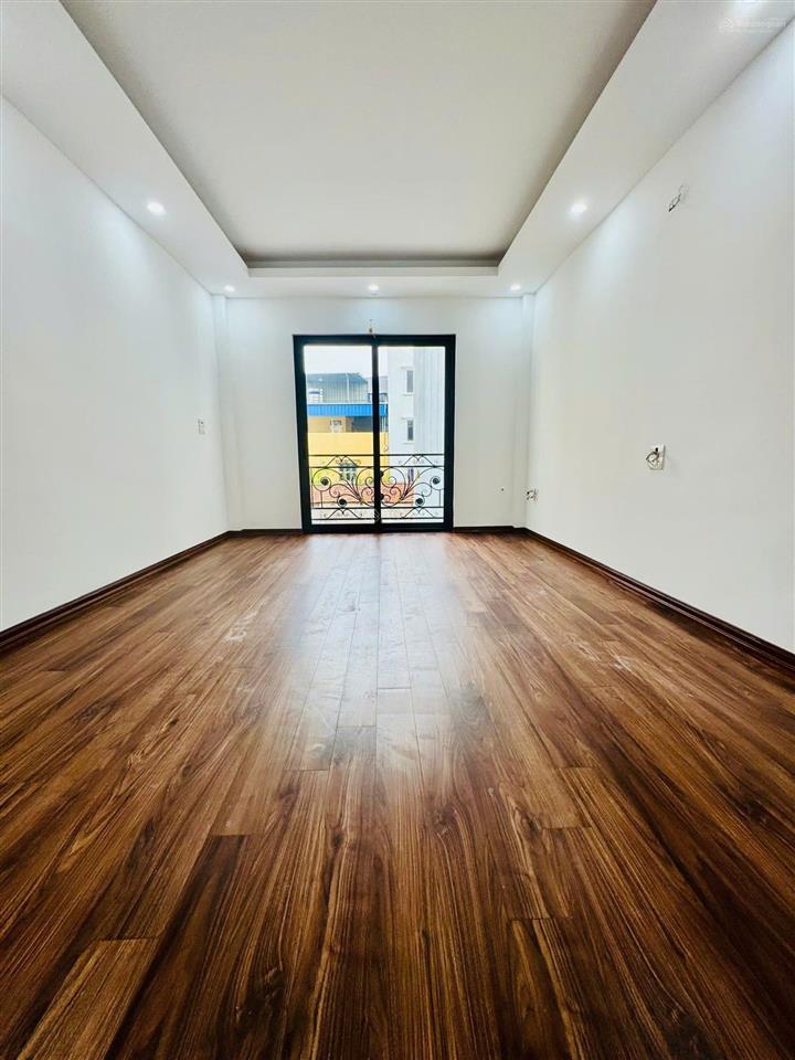 Bán nhà mới xây lập độc ở đại áng giáp lạc thị ngọc hồi 55m2 x 4 tầng. giá 6.8 tỷ ô tô vào nhà