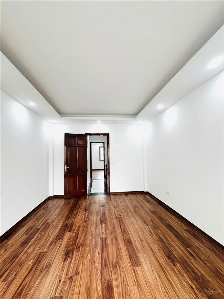 Bán nhà mới xây lập độc ở đại áng giáp lạc thị ngọc hồi 55m2 x 4 tầng. giá 6.8 tỷ ô tô vào nhà