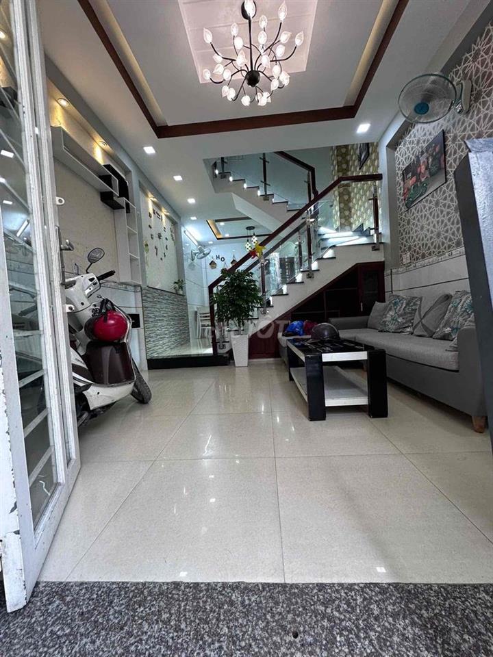Cho thuê nhà nguyên căn hẻm 4m sạch đẹp đủ nội thất đường 51 F14 GV