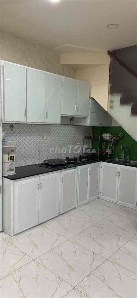 Cho thuê nhà nguyên căn hẻm 4m đường Nhiêu Tứ F7 Phú Nhuận