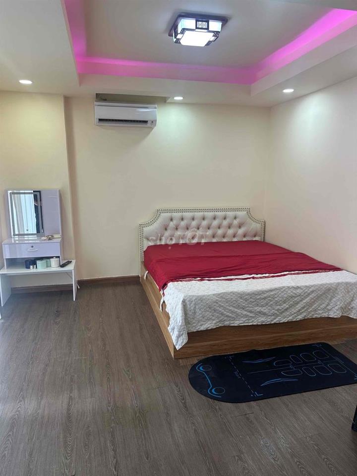 Cho thuê nhà nguyên căn hẻm 4m đường Nhiêu Tứ F7 Phú Nhuận