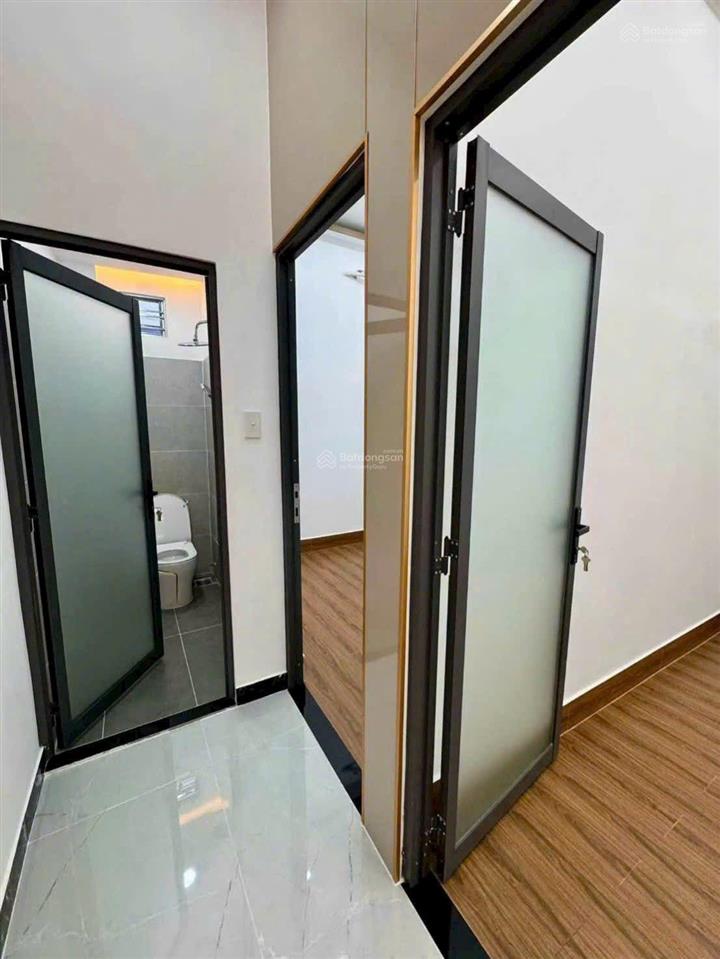 Tôi cần bán nhà hóc môn giáp ranh quận 12
