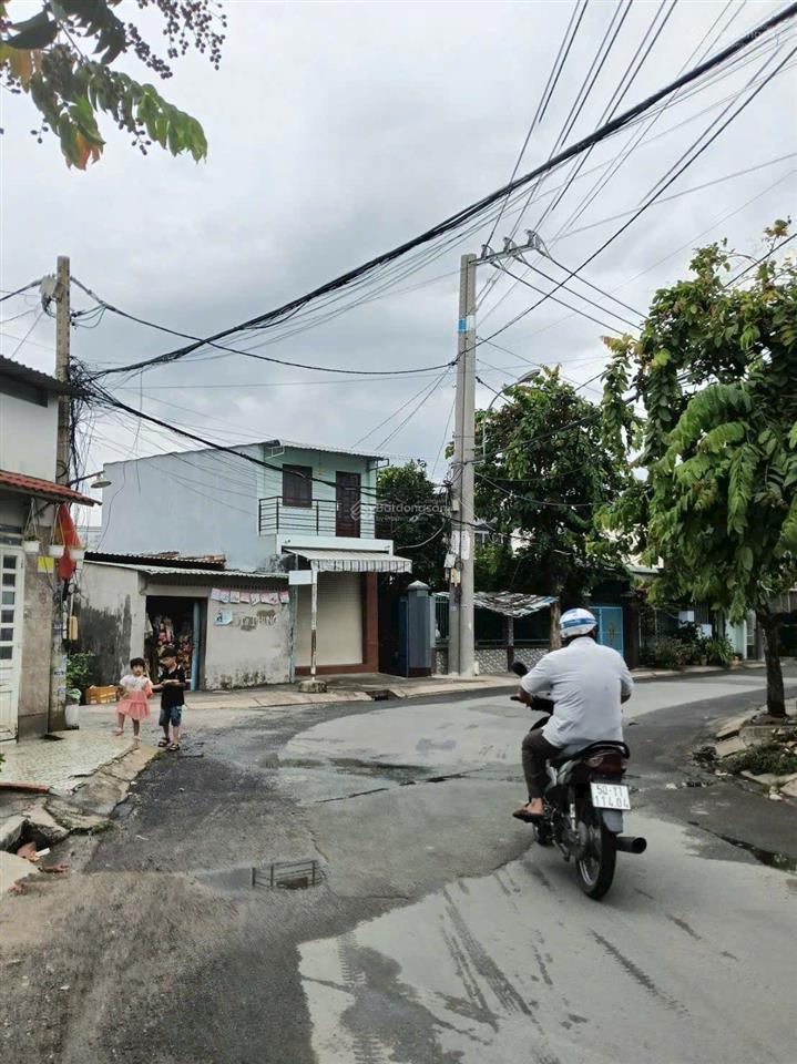 Tôi cần bán nhà hóc môn giáp ranh quận 12