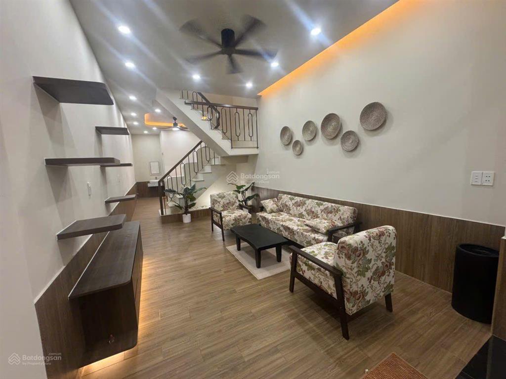 Tôi cần bán nhà mới đẹp hóc môn trung đông 12
