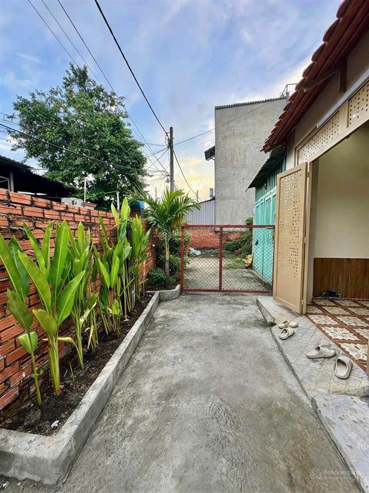 Tôi cần bán nhà mới đẹp hóc môn trung đông 12