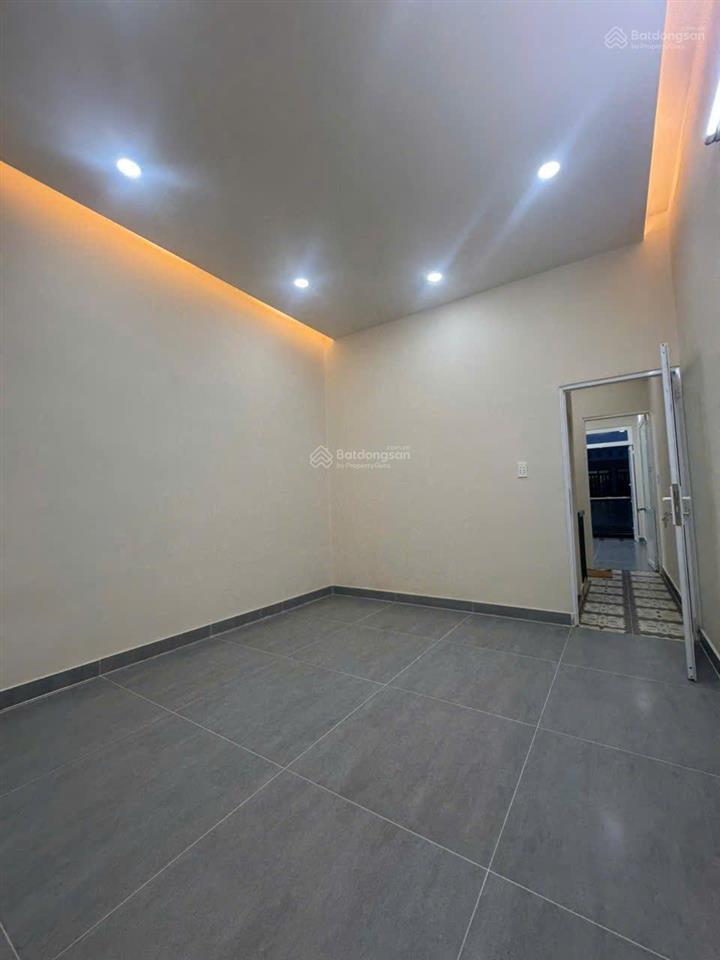 Tôi cần bán nhà mới đẹp hóc môn trung đông 12