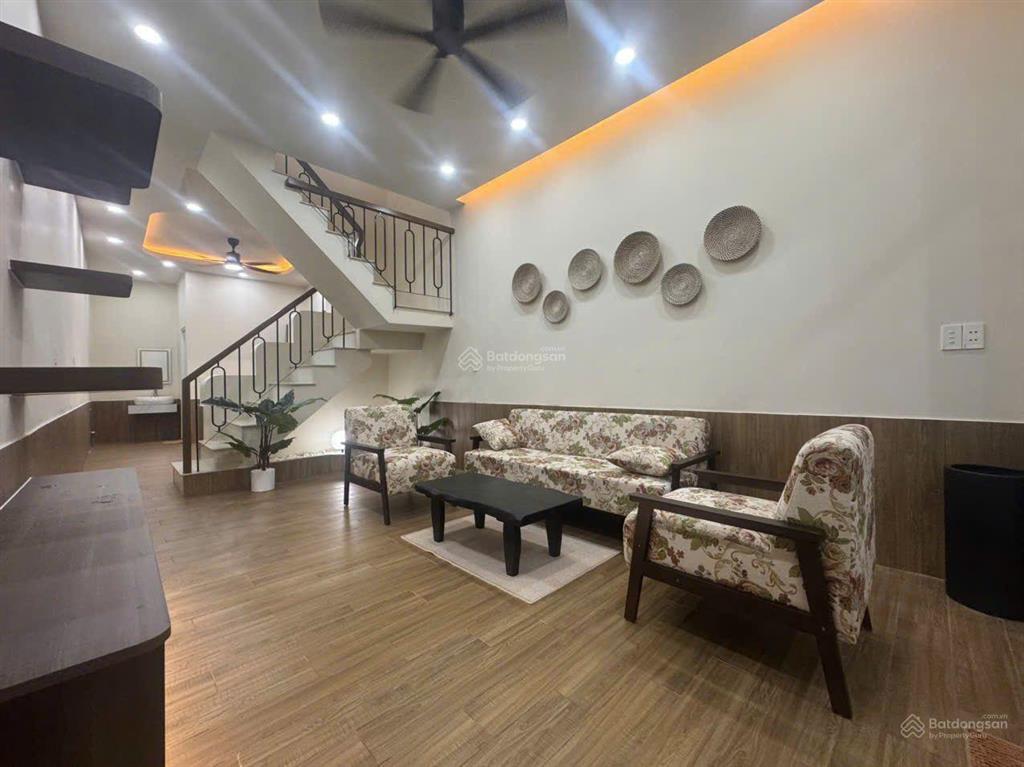Tôi cần bán nhà mới đẹp hóc môn trung đông 12