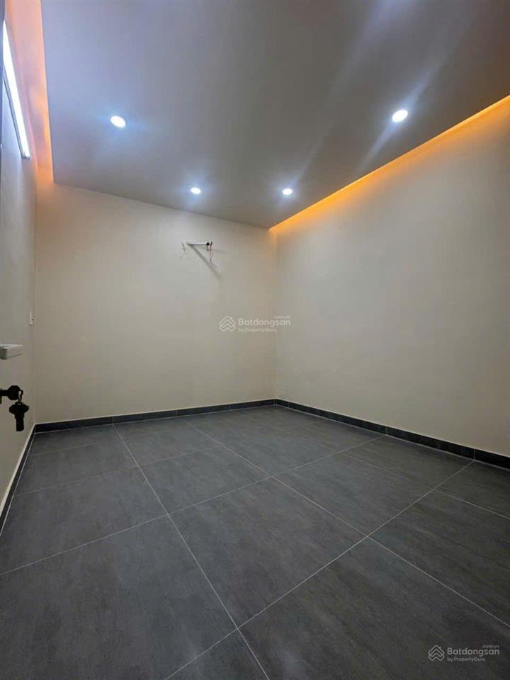 Tôi cần bán nhà mới đẹp hóc môn trung đông 12