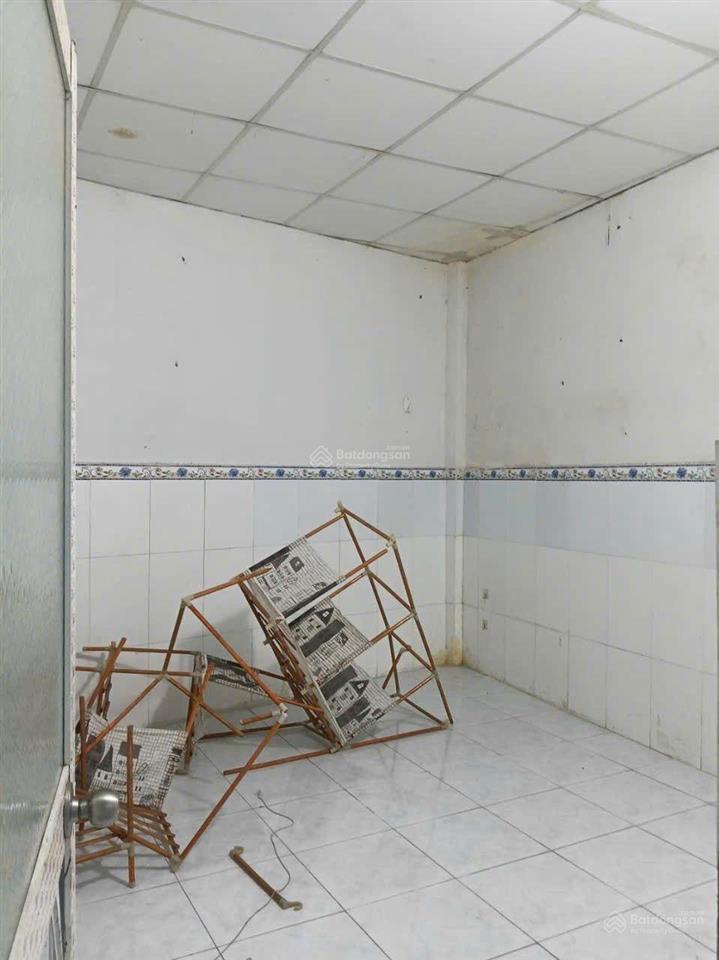 Tôi cần bán căn nhà cũ hóc môn