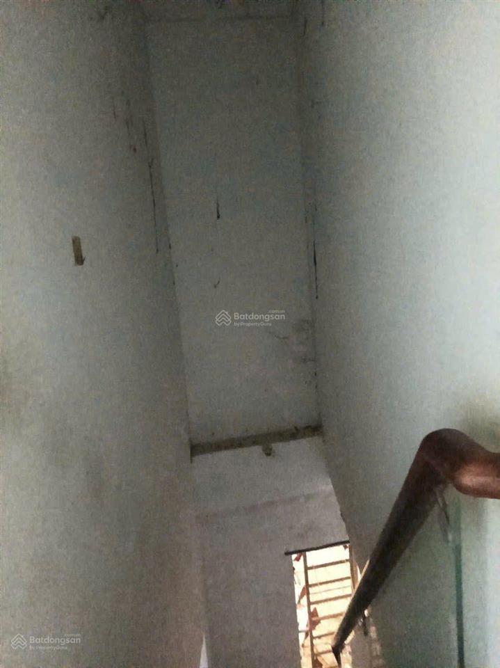 Tôi cần bán căn nhà cũ hóc môn