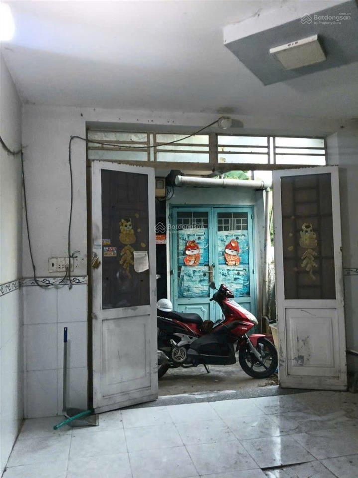 Tôi cần bán căn nhà cũ hóc môn