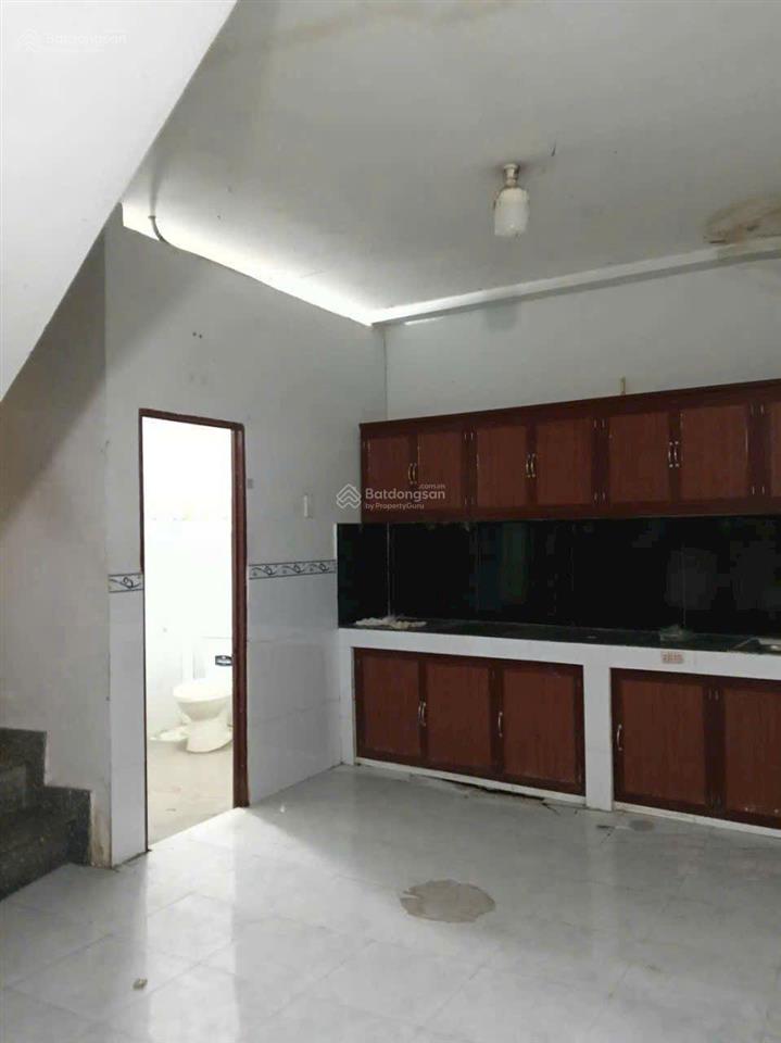 Tôi cần bán căn nhà cũ hóc môn