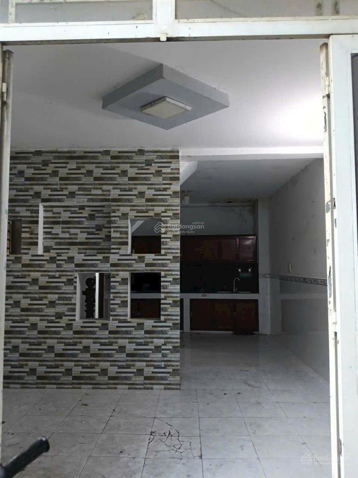 Tôi cần bán căn nhà cũ hóc môn