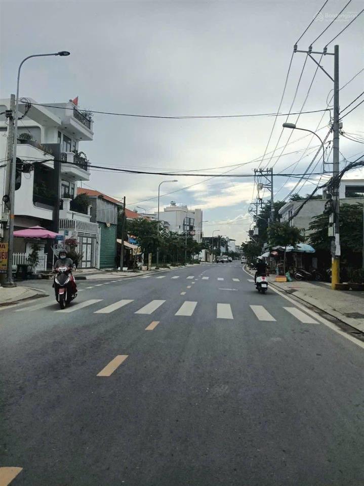 Cần bán nhà mặt tiền đường nhựa phạm thị giây