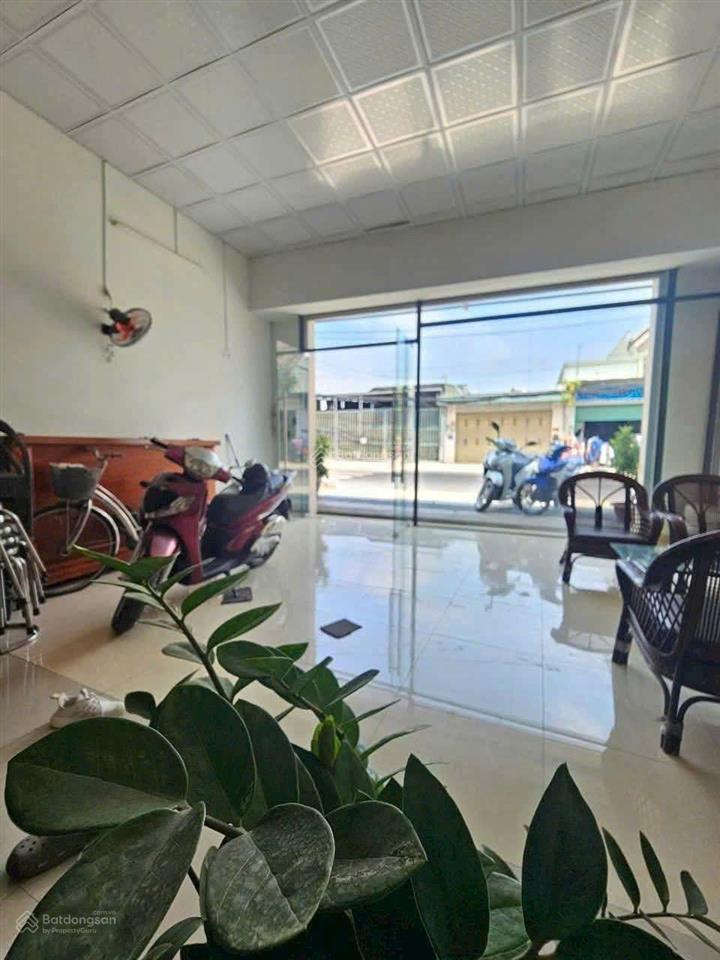 Cần bán nhà mặt tiền đường nhựa phạm thị giây