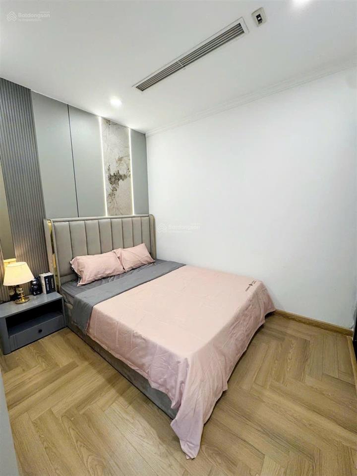 Bán gấp căn hộ times city park hill, diện tích 80m, giá 10.3 tỷ.  0913 406 ***