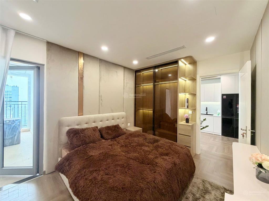 Cần bán gấp căn hộ 79m full nội thất times city, giá 9.460 tỷ.  0913 406 ***