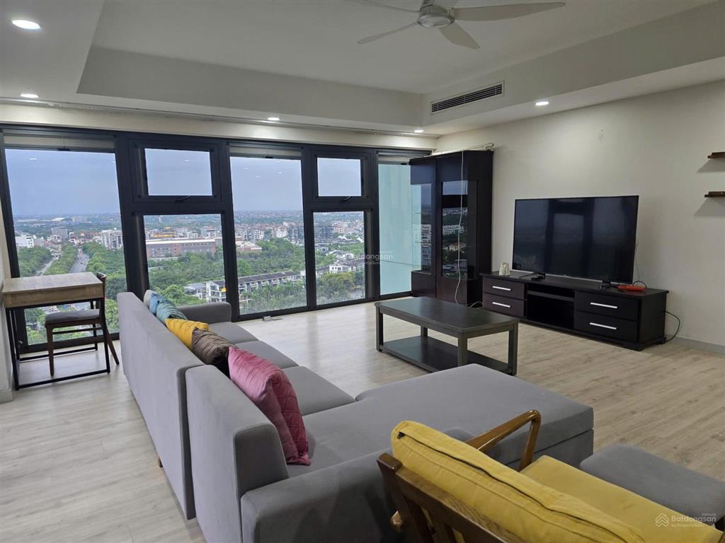 Gia đình cần bán gấp căn hộ 158m2 , góc đẹp nhất vịnh đảo aquabay ecopark 10,x tỷ  xem là mua dc ạ