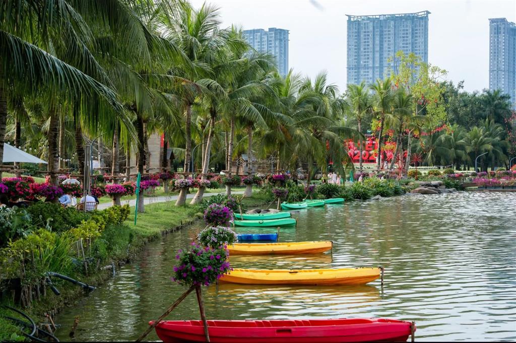 Gia đình cần bán gấp căn hộ 158m2 , góc đẹp nhất vịnh đảo aquabay ecopark 10,x tỷ  xem là mua dc ạ