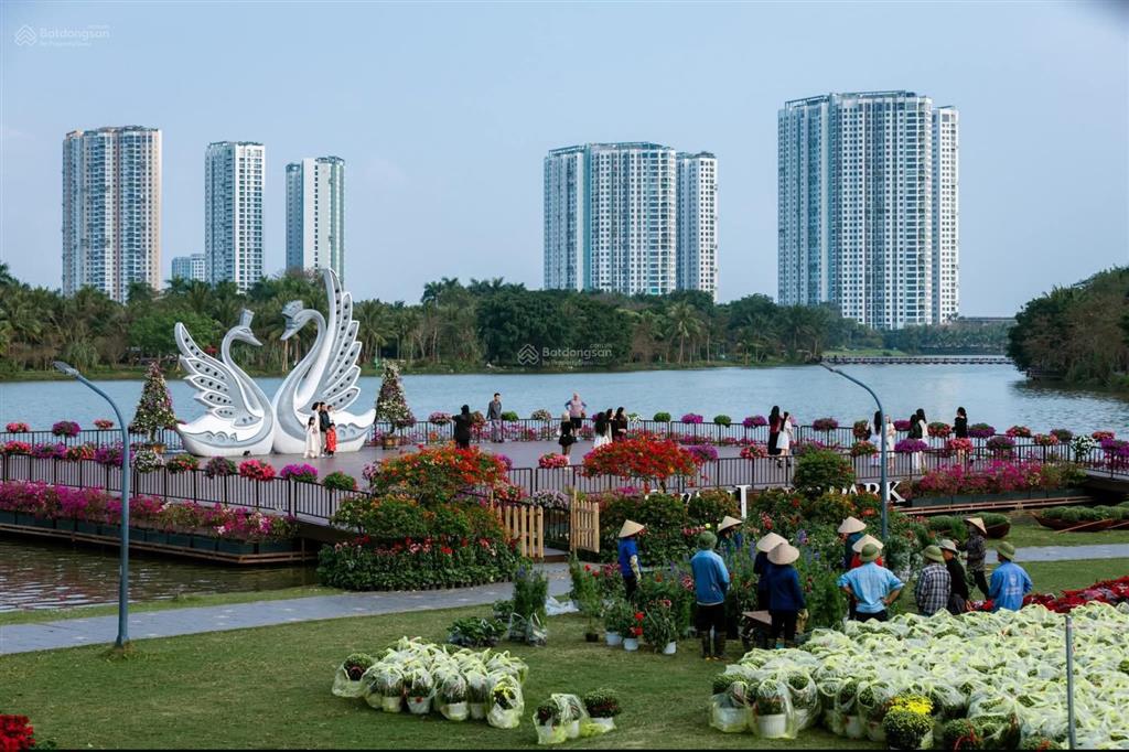 Gia đình cần bán gấp căn hộ 158m2 , góc đẹp nhất vịnh đảo aquabay ecopark 10,x tỷ  xem là mua dc ạ
